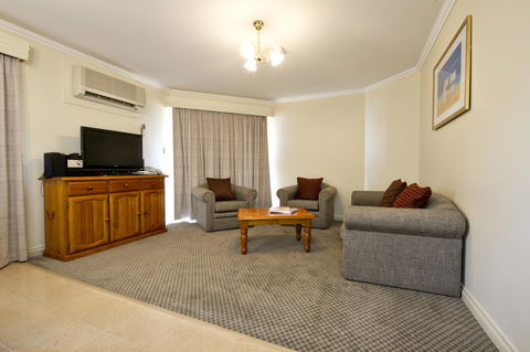 Abbey Beach Resort - Accommodation Burleigh 11