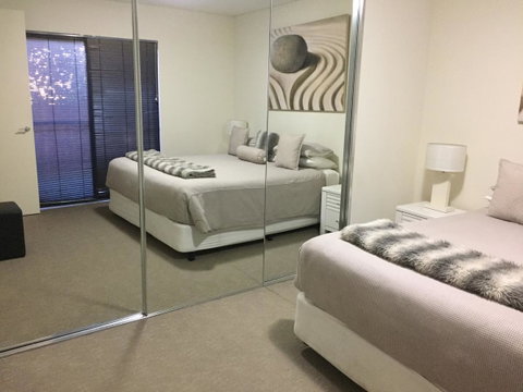 Parklane Apartments - Accommodation Burleigh 10