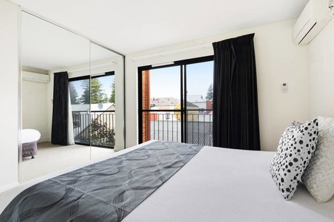 Parklane Apartments - Accommodation Burleigh 37