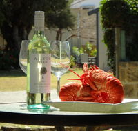 Lazy Lobster Holiday Units  Chalets - Accommodation Burleigh