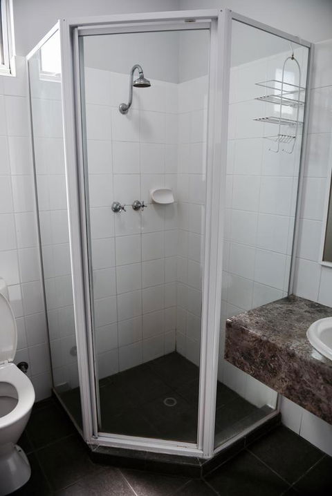 The Emperors Crown Hostel - Accommodation Burleigh 30