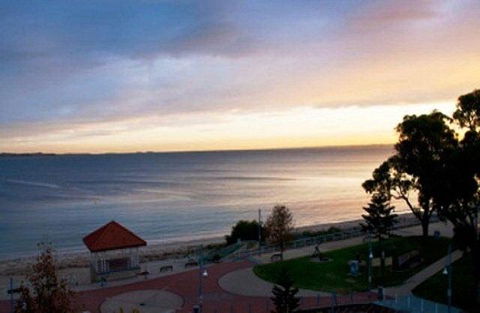 Boardwalk By The Beach - Accommodation Burleigh 4