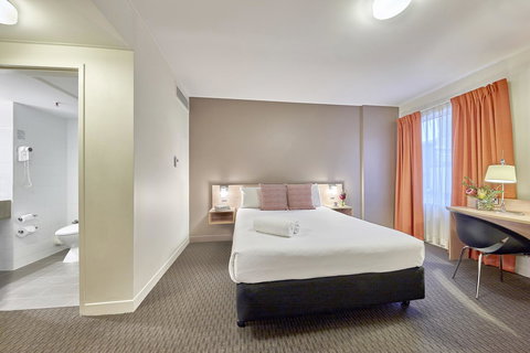 Ibis Perth - Accommodation Burleigh 4