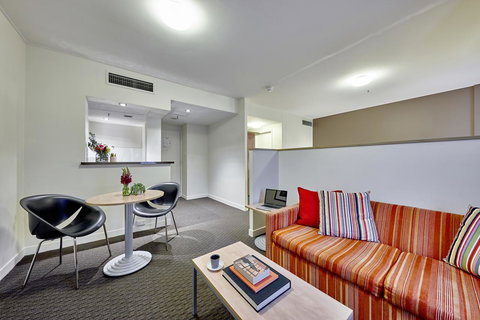 Ibis Perth - Accommodation Burleigh 3