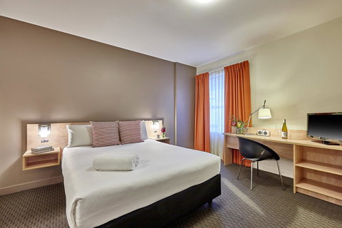 Ibis Perth - Accommodation Burleigh 5