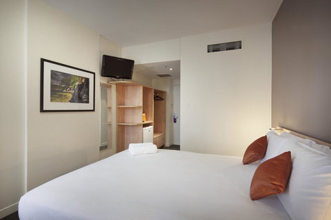 Ibis Perth - Accommodation Burleigh 25