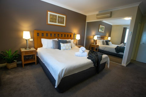 Perth Short Stays - Accommodation Burleigh 5