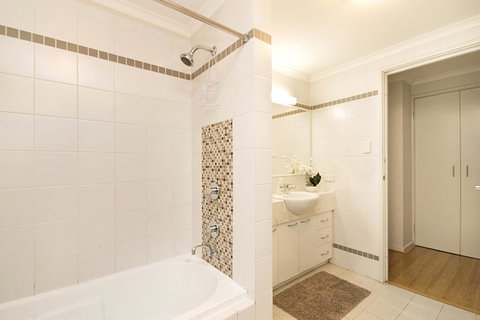 Perth Short Stays - Accommodation Burleigh 40