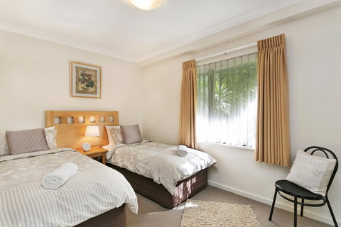 Perth Short Stays - Accommodation Burleigh 28