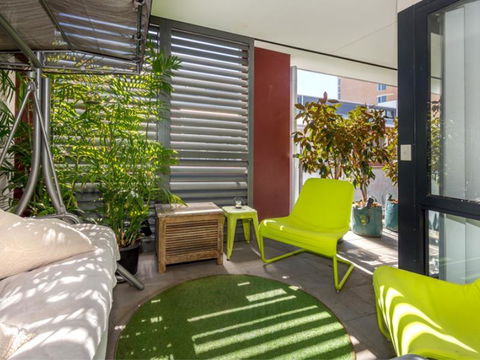 Home Apartment - Perth City Centre - Free WiFi - Accommodation Burleigh 2