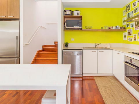 Home Apartment - Perth City Centre - Free WiFi - Accommodation Burleigh 9