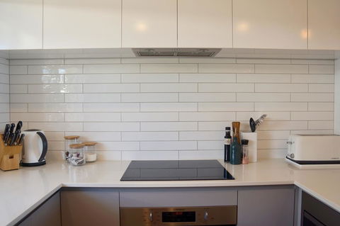 Cottesloe Beachfront Ocean View Apartment - Accommodation Burleigh 11