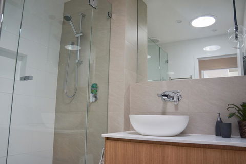 Cottesloe Beachfront Ocean View Apartment - Accommodation Burleigh 15