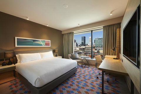 Doubletree By Hilton Perth Northbridge - Accommodation Burleigh 10