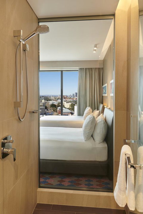 Doubletree By Hilton Perth Northbridge - Accommodation Burleigh 8