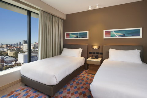 Doubletree By Hilton Perth Northbridge - Accommodation Burleigh 12
