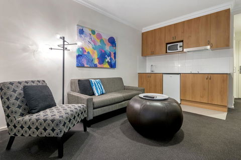 Oaks Perth Hotel - Accommodation Burleigh 4