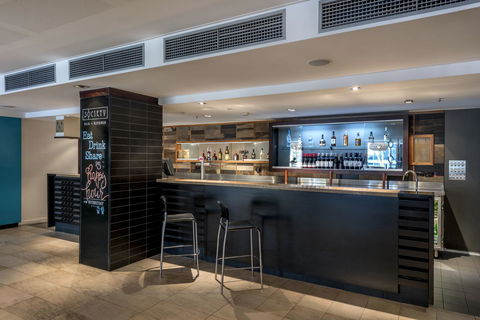 Oaks Perth Hotel - Accommodation Burleigh 24