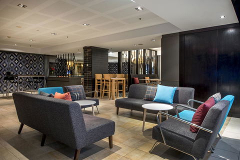 Oaks Perth Hotel - Accommodation Burleigh 33