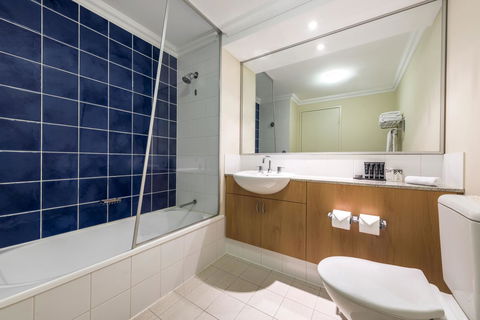 Oaks Perth Hotel - Accommodation Burleigh 1