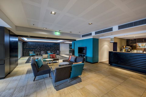 Oaks Perth Hotel - Accommodation Burleigh 30