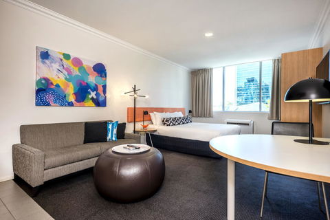 Oaks Perth Hotel - Accommodation Burleigh 23