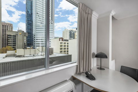 Oaks Perth Hotel - Accommodation Burleigh 13
