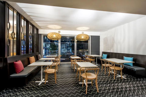 Oaks Perth Hotel - Accommodation Burleigh 40
