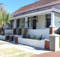 Captain's Heritage Cottage - Accommodation Burleigh