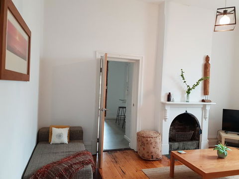 Captain\'s Heritage Cottage - Central Fremantle 2 Bedroom Historic Cottage - Accommodation Burleigh 4