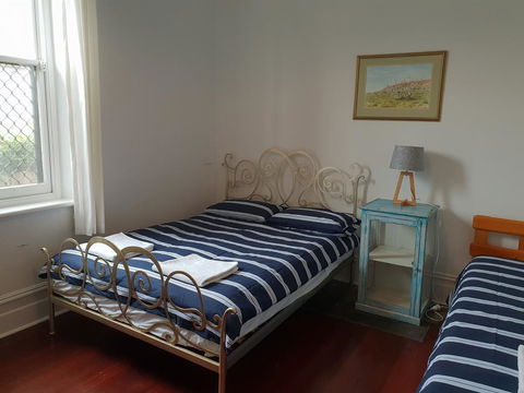 Captain\'s Heritage Cottage - Central Fremantle 2 Bedroom Historic Cottage - Accommodation Burleigh 6