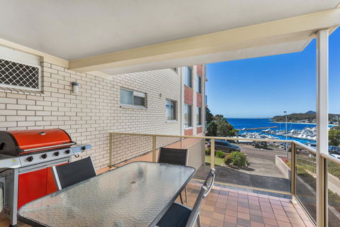 Laman Lodge, Unit 2, 15 Laman Street - Accommodation Burleigh 12