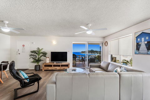 Laman Lodge, Unit 2, 15 Laman Street - Accommodation Burleigh 0