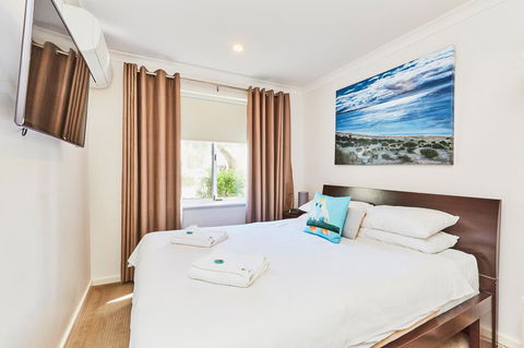 Cape View Beach Resort - Accommodation Burleigh 2
