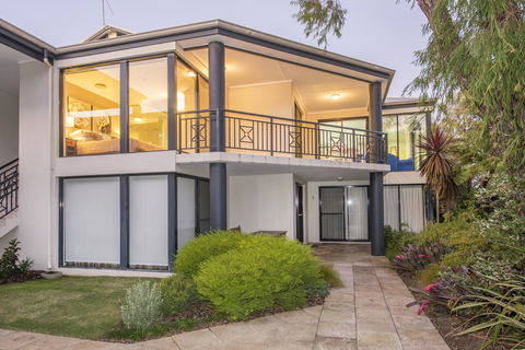 Cape View Beach Resort - Accommodation Burleigh 34