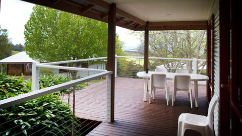 Karri Mia Chalets And Studios - Accommodation Burleigh 23