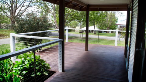 Karri Mia Chalets And Studios - Accommodation Burleigh 32