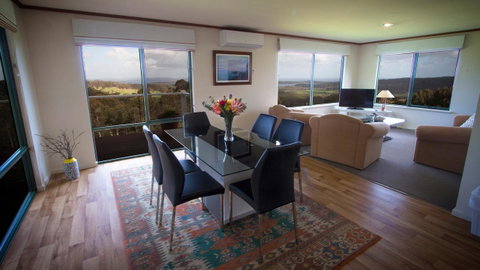 Karri Mia Chalets And Studios - Accommodation Burleigh 27