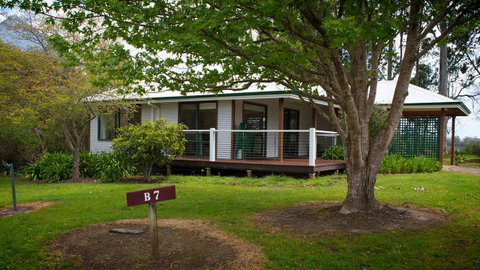 Karri Mia Chalets And Studios - Accommodation Burleigh 31