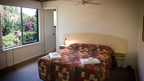 Karri Mia Chalets And Studios - Accommodation Burleigh 30
