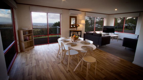 Karri Mia Chalets And Studios - Accommodation Burleigh 4