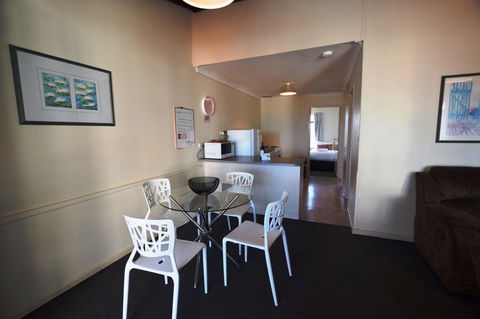 West Beach Lagoon 123 - Location & Views!!! - Accommodation Burleigh 7