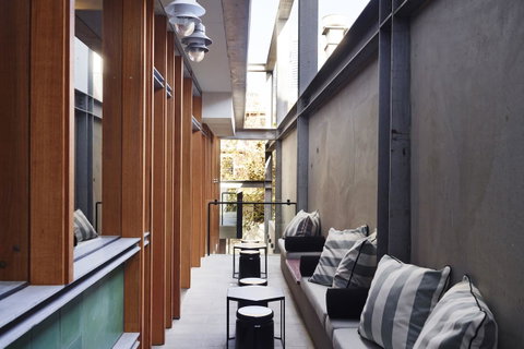 Alex Hotel - Accommodation Burleigh 24
