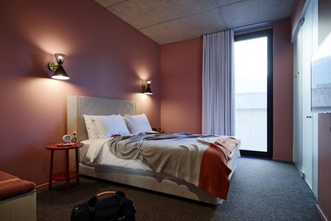 Alex Hotel - Accommodation Burleigh 29