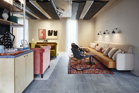 Alex Hotel - Accommodation Burleigh 18