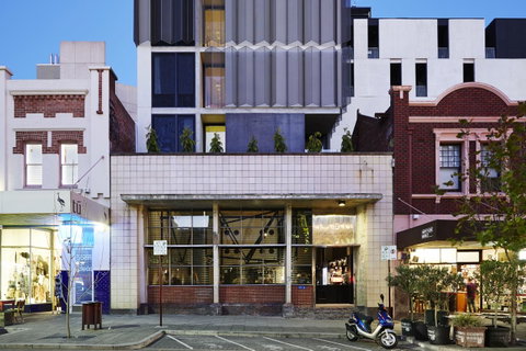 Alex Hotel - Accommodation Burleigh 33