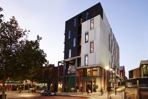 Alex Hotel - Accommodation Burleigh 0