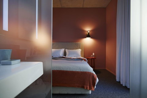 Alex Hotel - Accommodation Burleigh 16