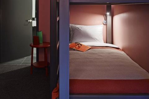 Alex Hotel - Accommodation Burleigh 28