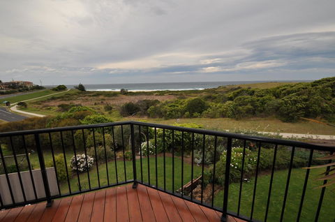 Beachfront Apartments - Accommodation Burleigh 0